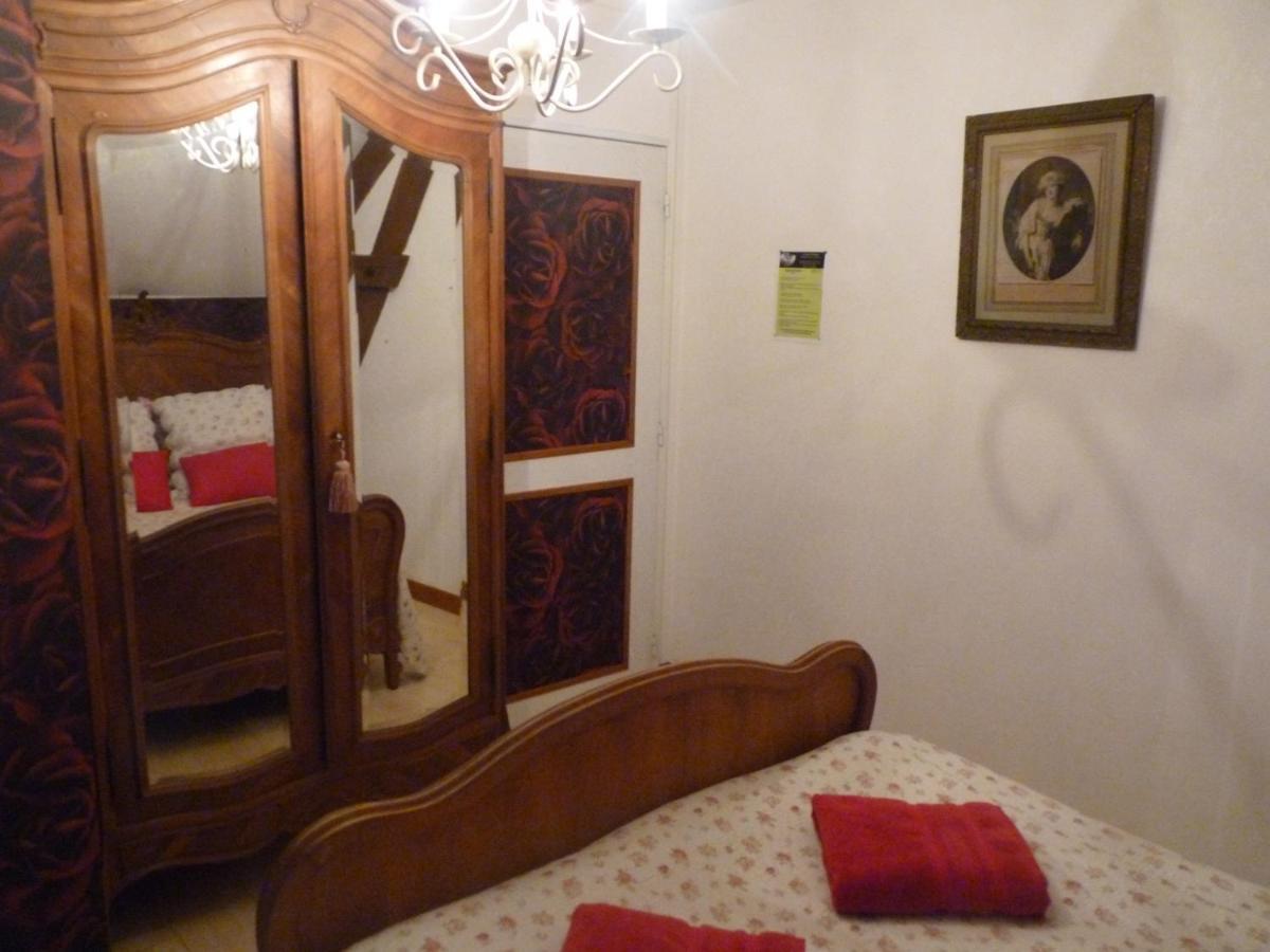 L'Arum Antique Sainte-Catherine-de-Fierbois Dış mekan fotoğraf
